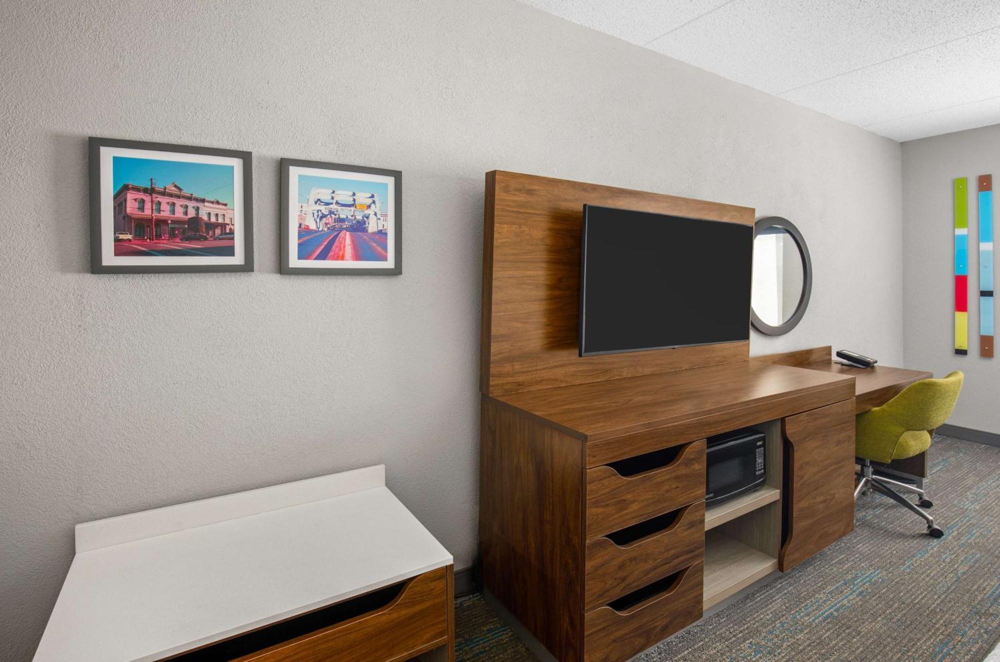 Hampton Inn סלמה מראה חיצוני תמונה