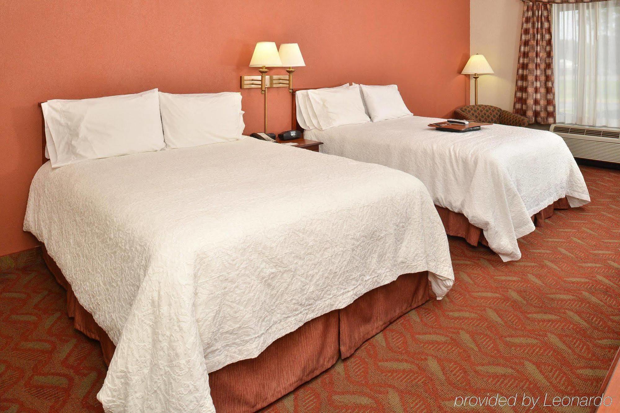 Hampton Inn סלמה מראה חיצוני תמונה