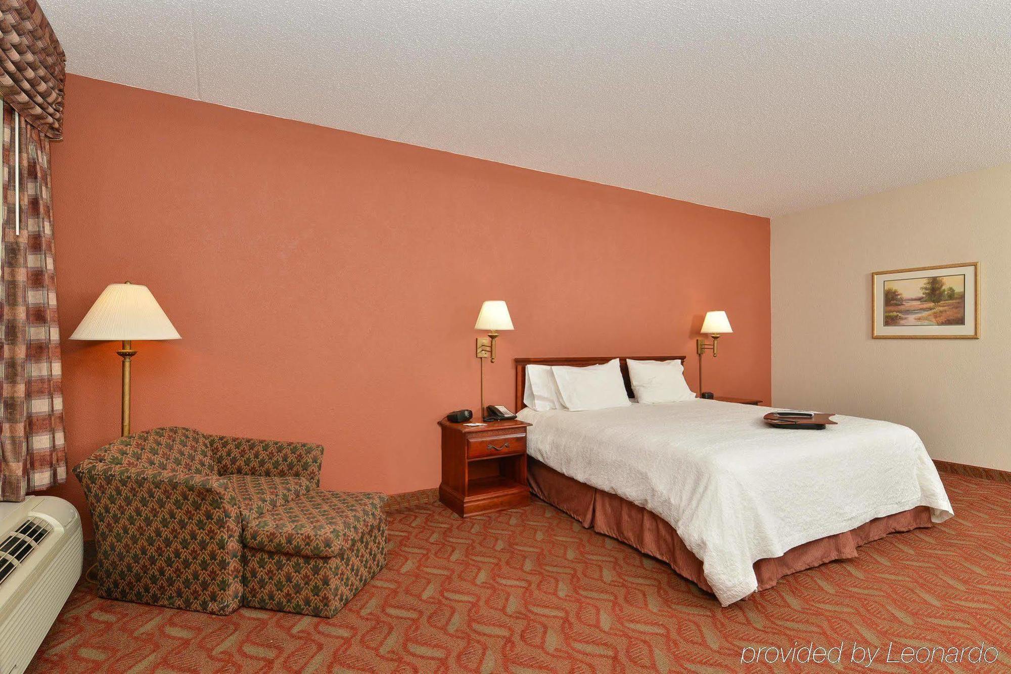 Hampton Inn סלמה מראה חיצוני תמונה