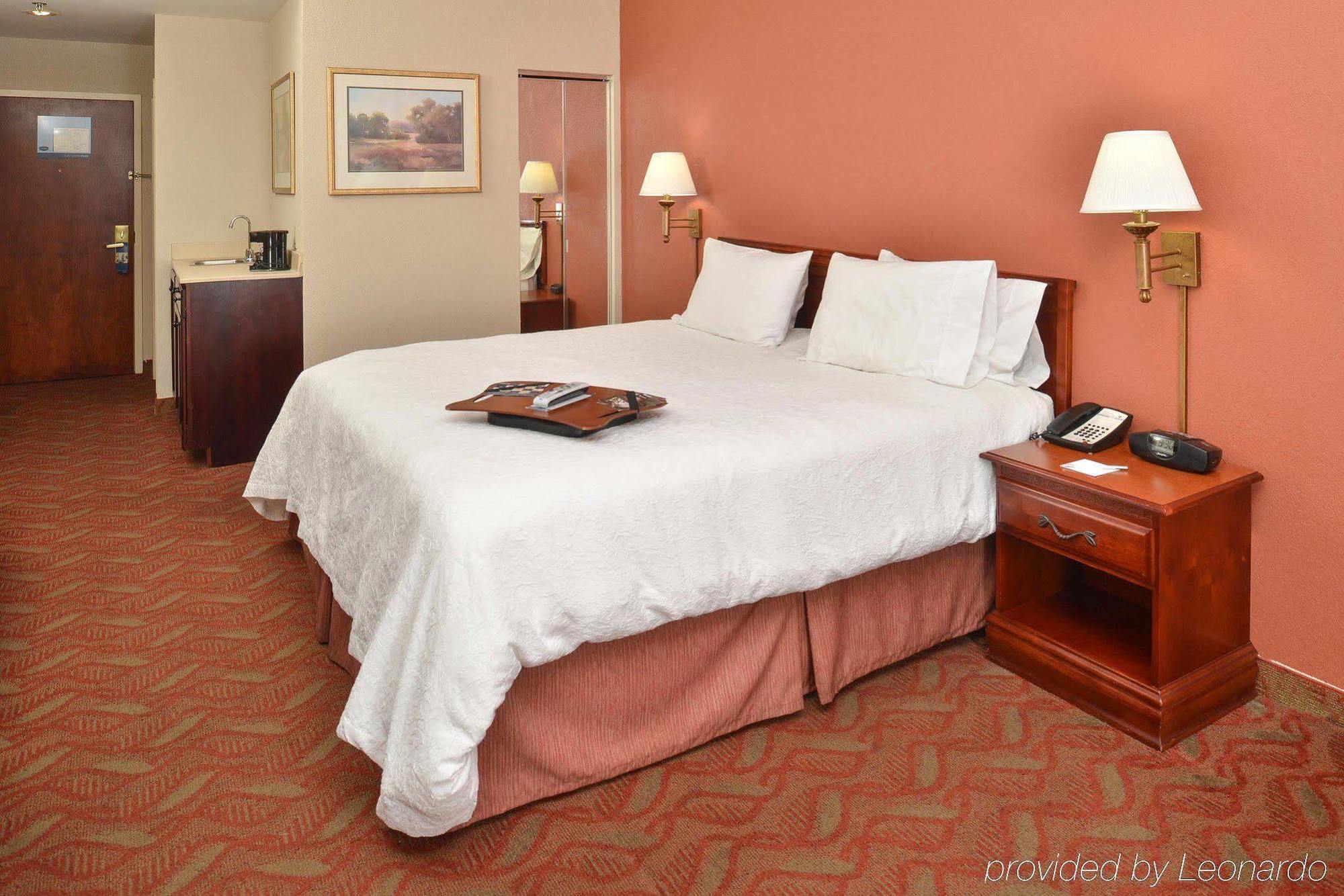 Hampton Inn סלמה מראה חיצוני תמונה