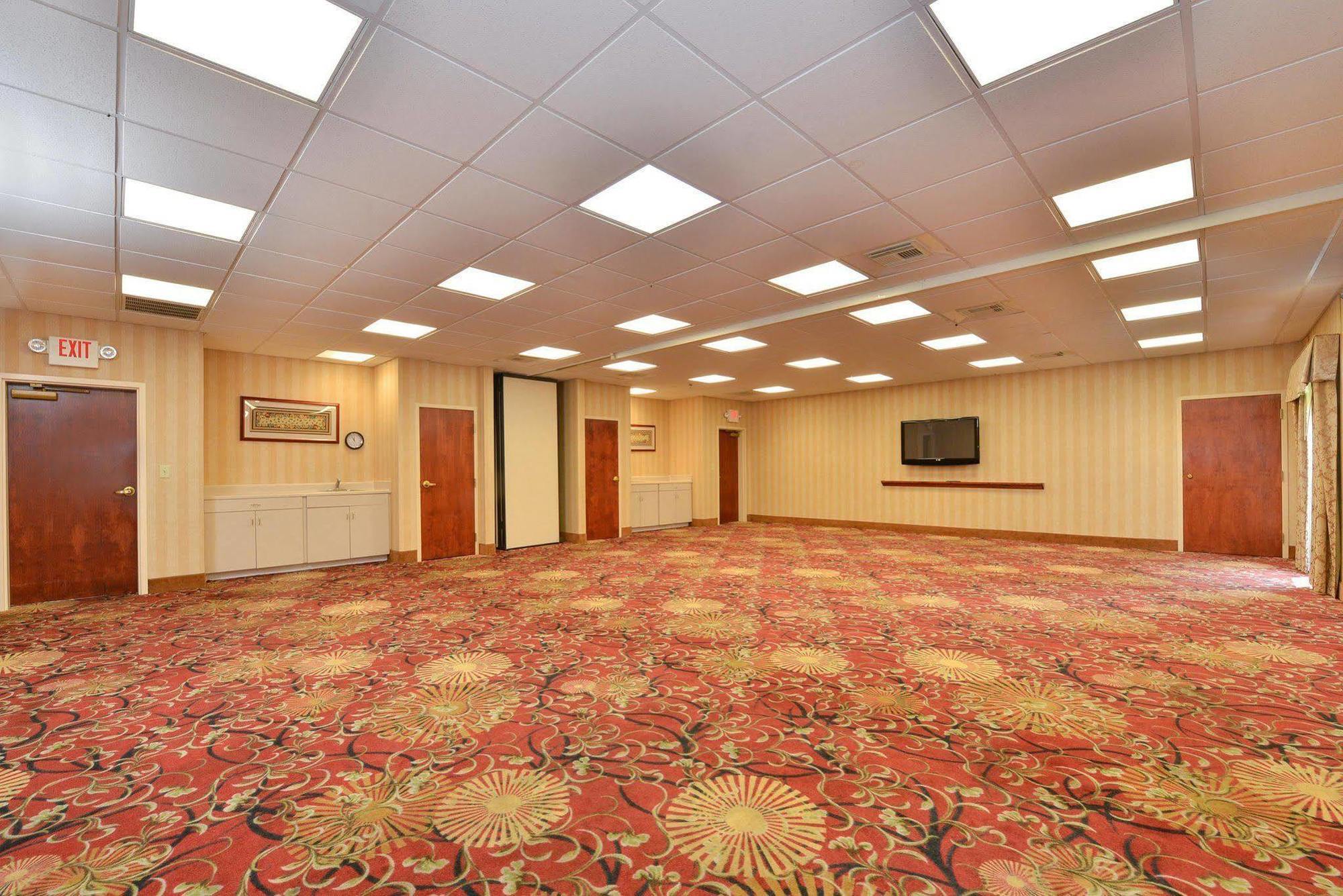 Hampton Inn סלמה מראה חיצוני תמונה